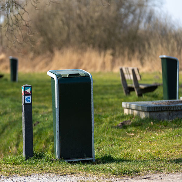 110878 straatmeubilair afvalbakken